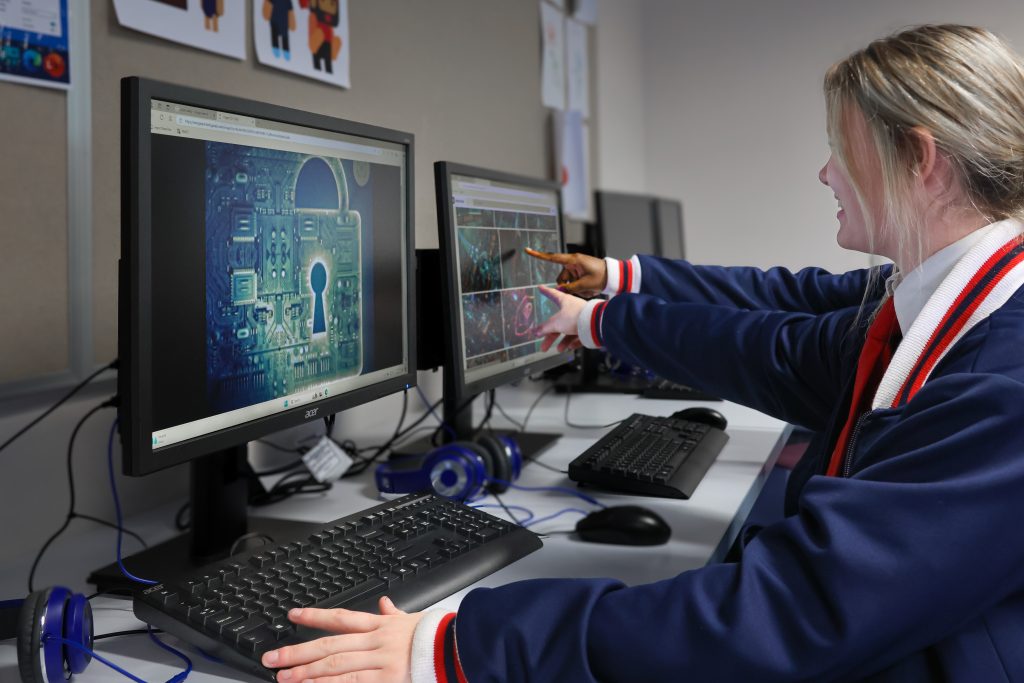 0J0A4114 2 Cyber Security 5