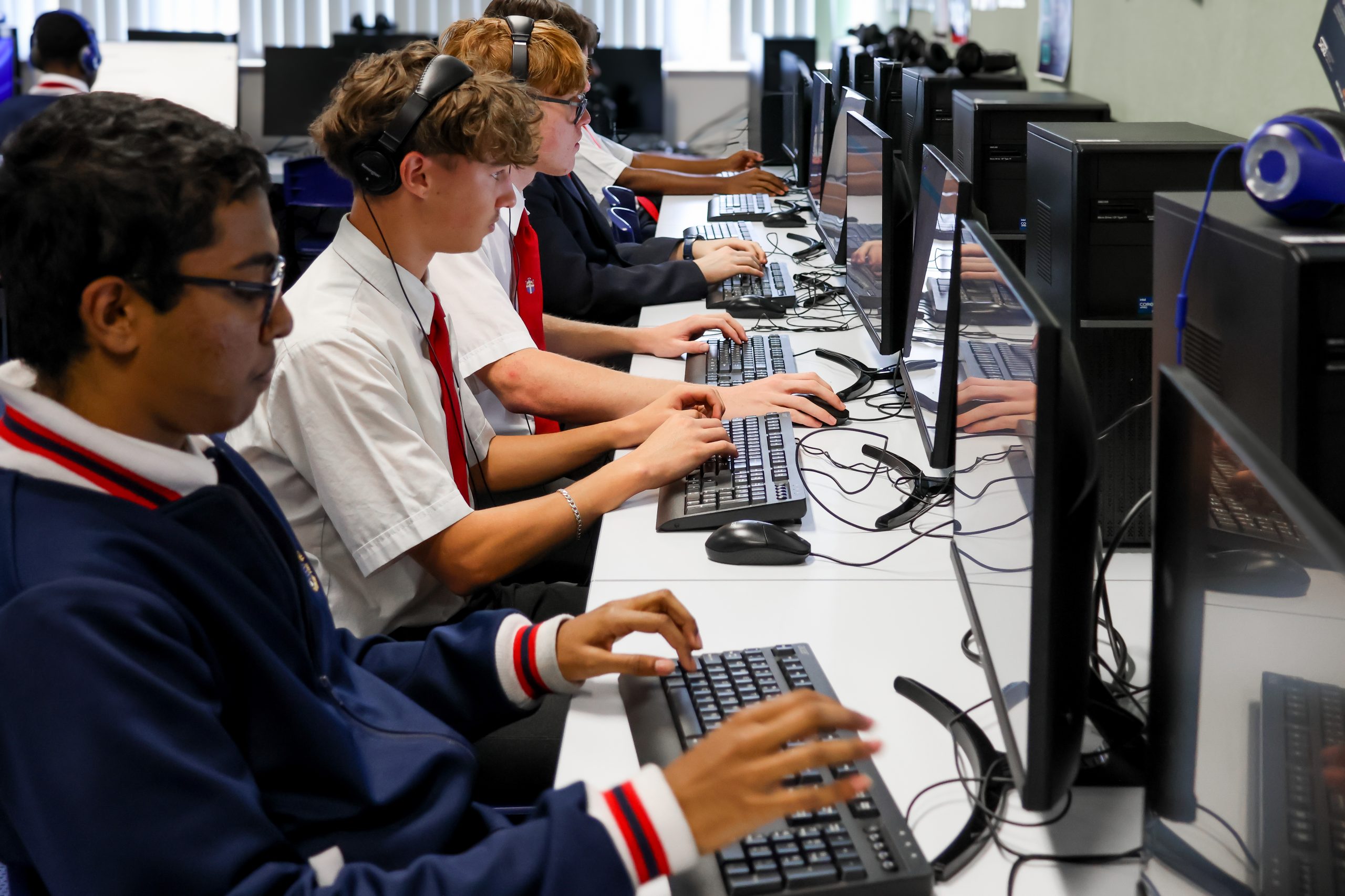 students on computers lab scaled Cyber Security 1