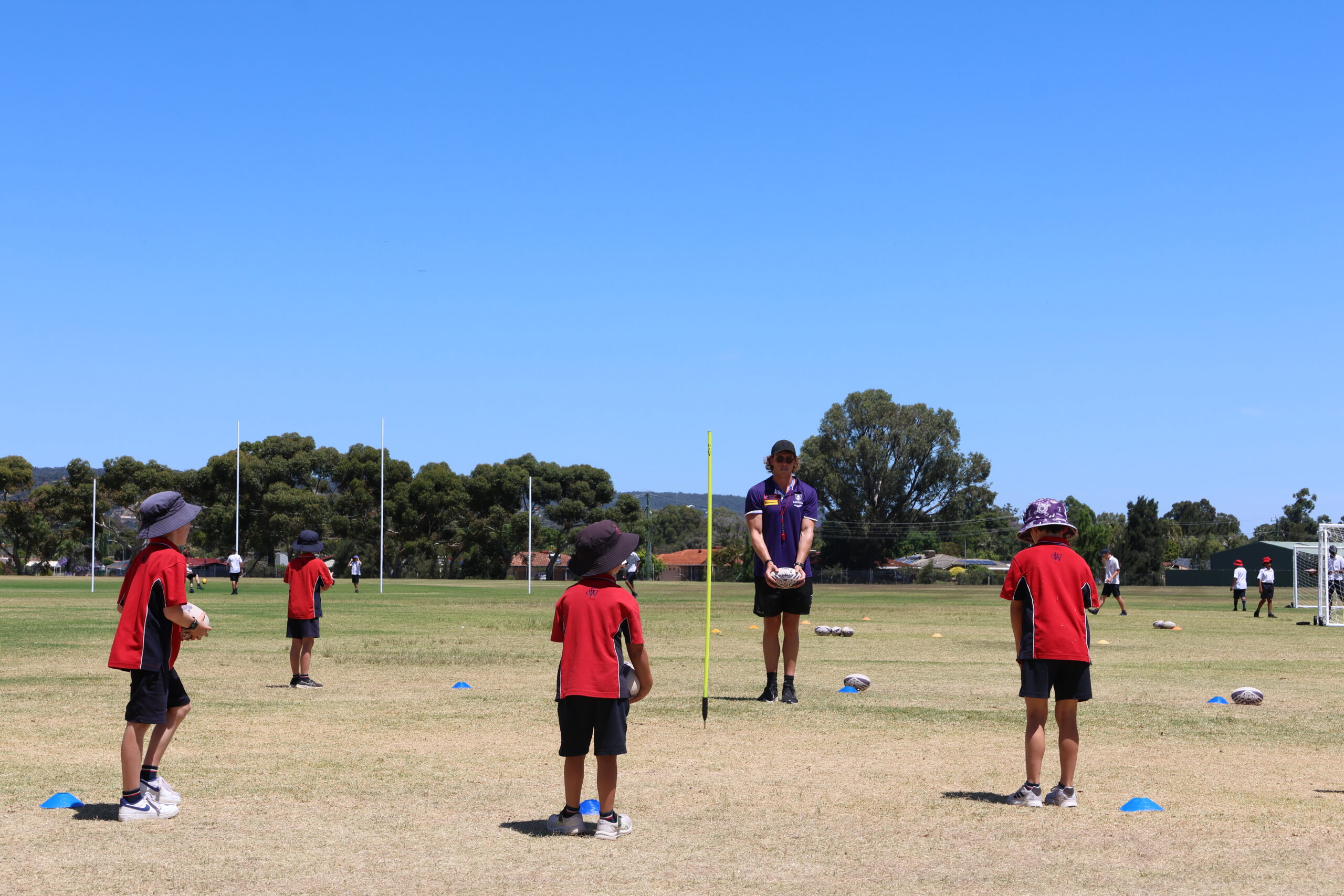 0J0A0671 scaled AFL Clinic 2 0J0A0671 scaled AFL Clinic 1