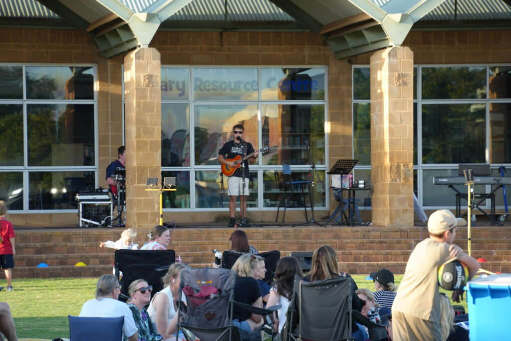 DSC02359 P&F Welcome Back BBQ 3
